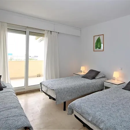 -frontline- Large, 1st Floor Modern Apartment-puerto Paraiso Апартаменты *